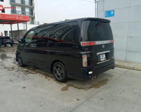 NISSAN Elgrand