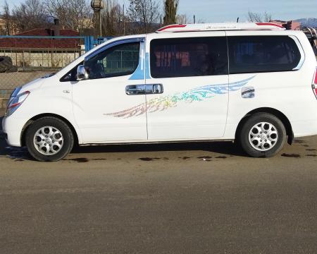 HYUNDAI H1