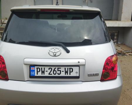 TOYOTA Ist