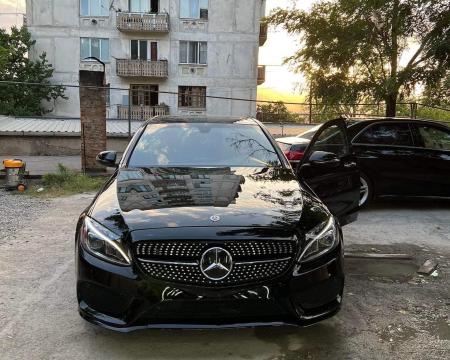 MERCEDES-BENZ C 300