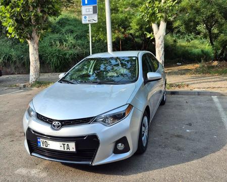 TOYOTA Corolla