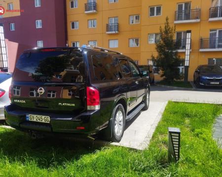 NISSAN Armada