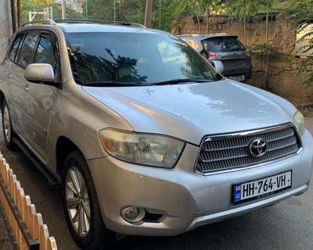 TOYOTA Highlander