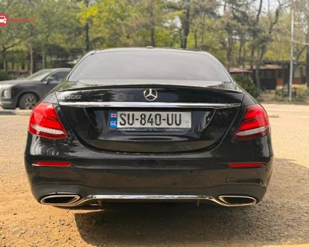 MERCEDES-BENZ E 300
