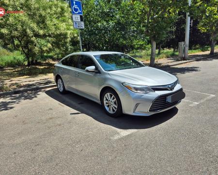 TOYOTA Avalon