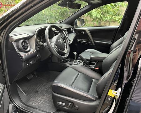 TOYOTA RAV 4