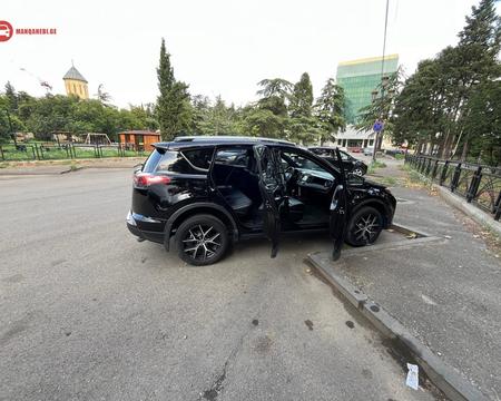 TOYOTA RAV 4