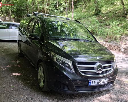 MERCEDES-BENZ V 220