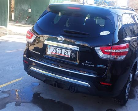 NISSAN Pathfinder