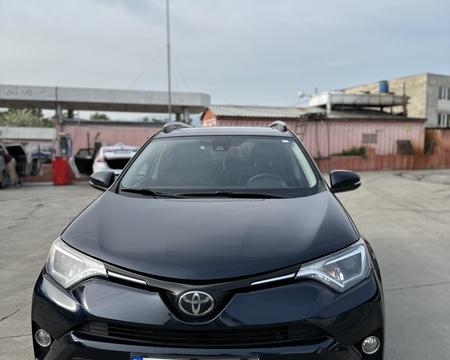 TOYOTA RAV 4
