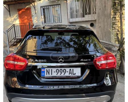 MERCEDES-BENZ GLA 250
