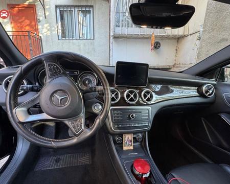 MERCEDES-BENZ GLA 250