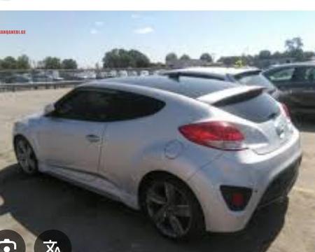 HYUNDAI Veloster