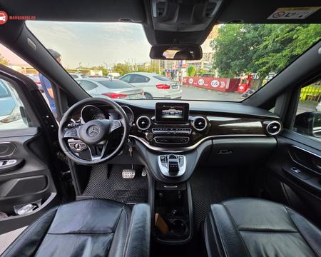 MERCEDES-BENZ V 220