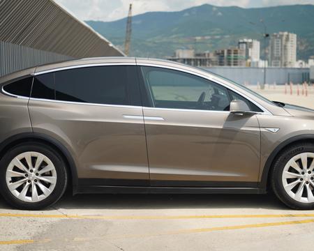 TESLA Model X