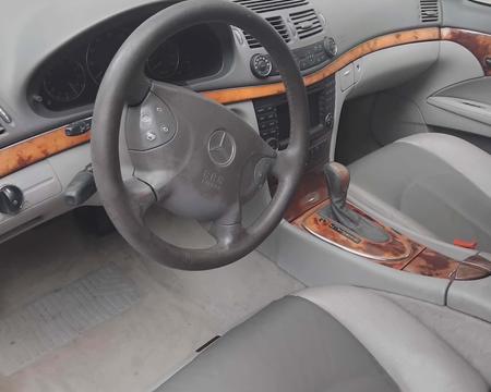 MERCEDES-BENZ E 320