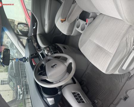 NISSAN Quest