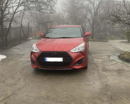 HYUNDAI Veloster