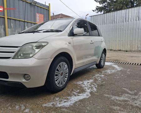 TOYOTA Ist