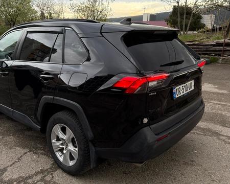 TOYOTA RAV 4