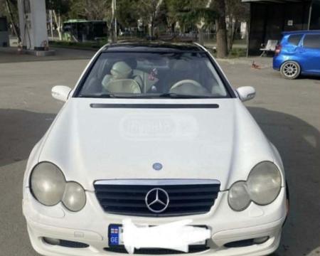 MERCEDES-BENZ C 230