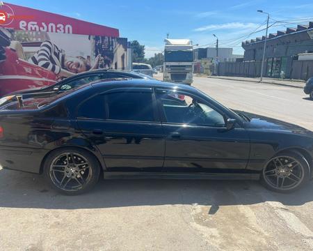 BMW 528