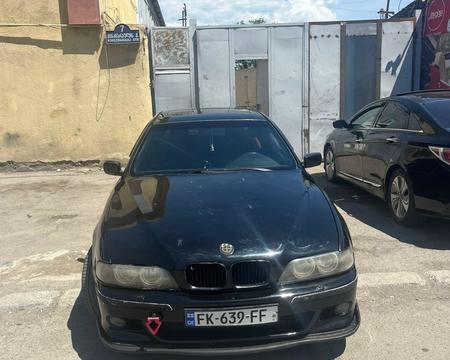 BMW 528