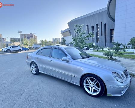 MERCEDES-BENZ E 270