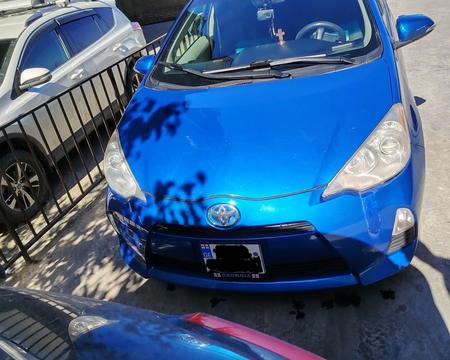 TOYOTA Prius C
