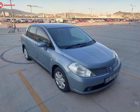 NISSAN Tiida