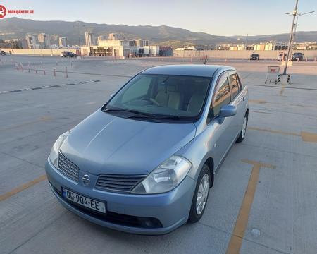 NISSAN Tiida