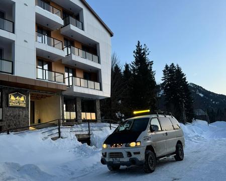MITSUBISHI Delica