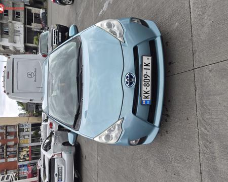 TOYOTA Prius C