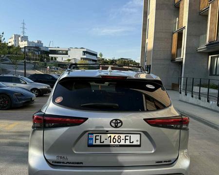 TOYOTA Highlander