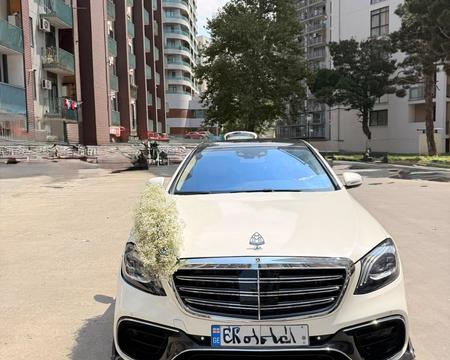 MERCEDES-BENZ S 560