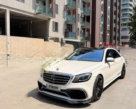 MERCEDES-BENZ S 560